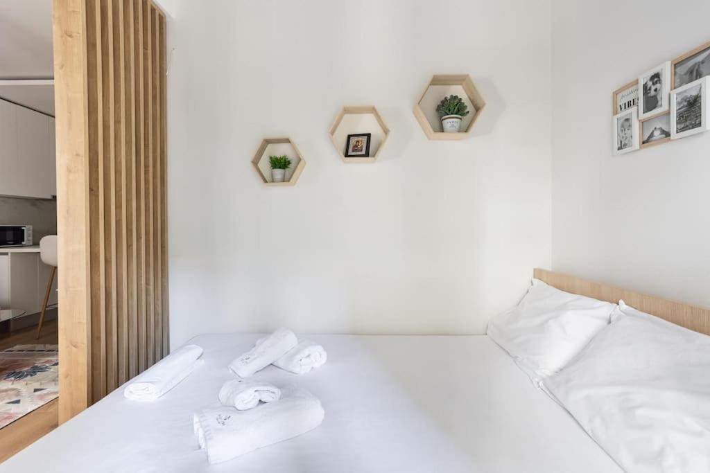 Red Velvet Apt Near City Centre Салоники Экстерьер фото