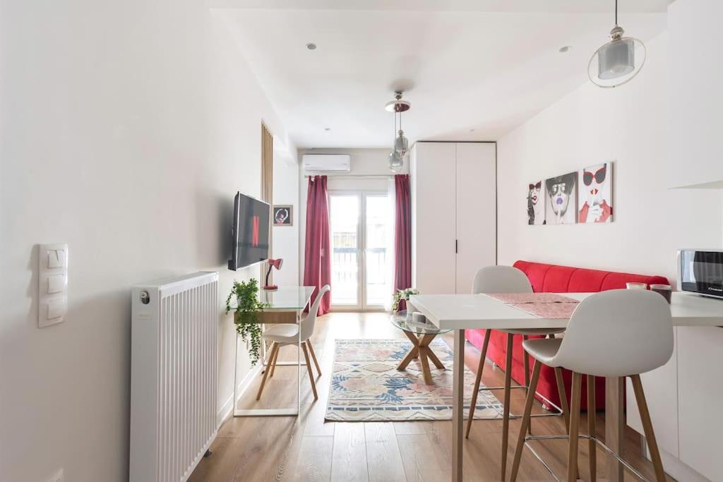 Red Velvet Apt Near City Centre Салоники Экстерьер фото